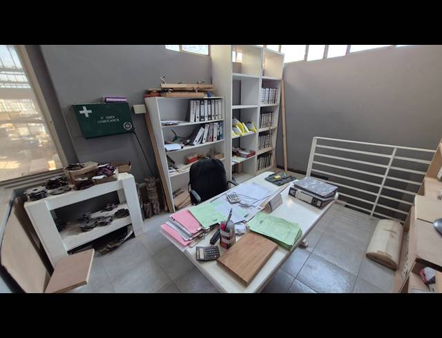 2,500M² FACTORY TO LET IN ANDERBOLT